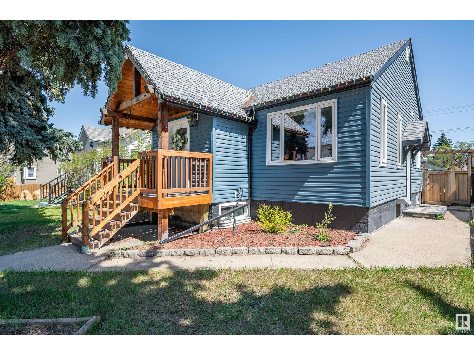 11519 102 ST NW