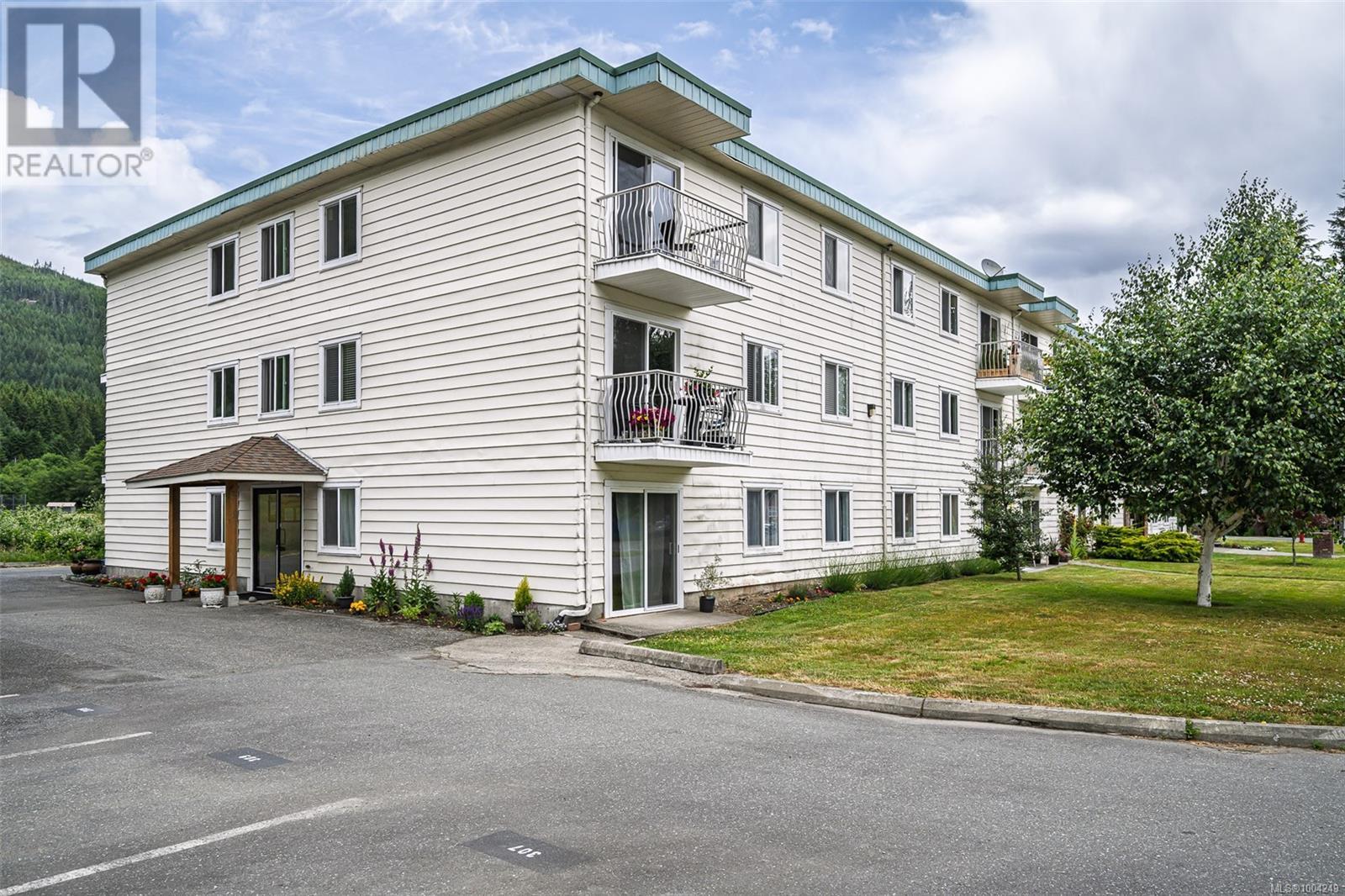 107 611 MacMillan Dr