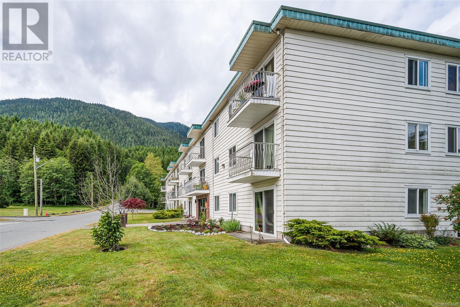 107 611 MacMillan Dr