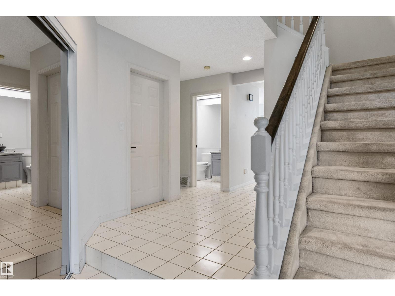 69 HARWOOD DR