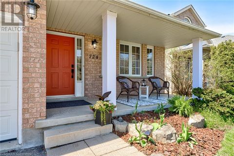 724 BRANDENBURG Boulevard Waterloo ON N2T2V4