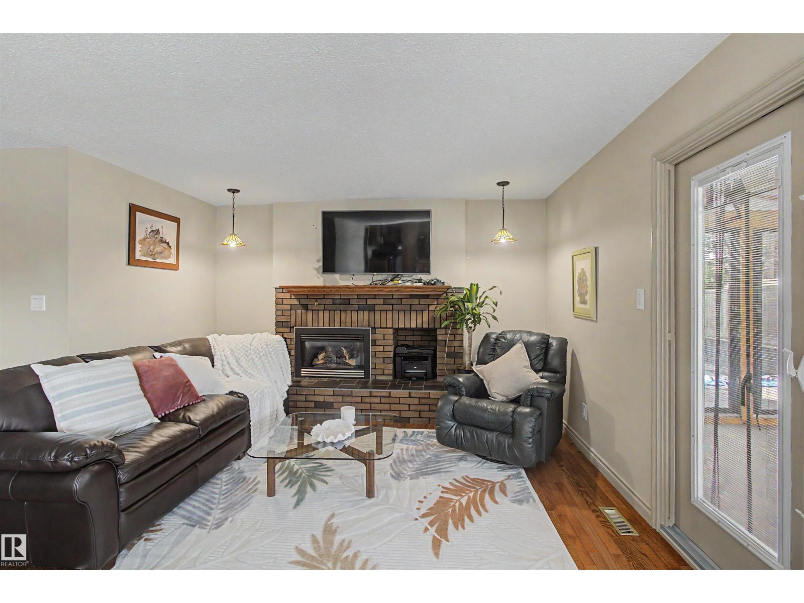 11617 26 AV NW