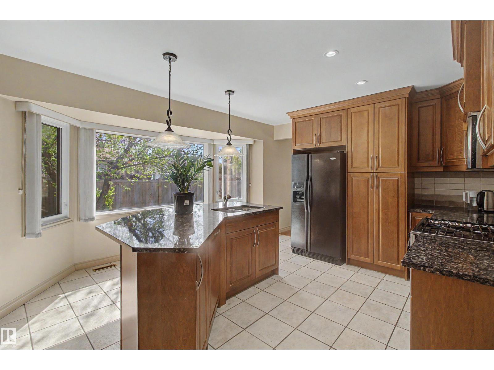 11617 26 AV NW