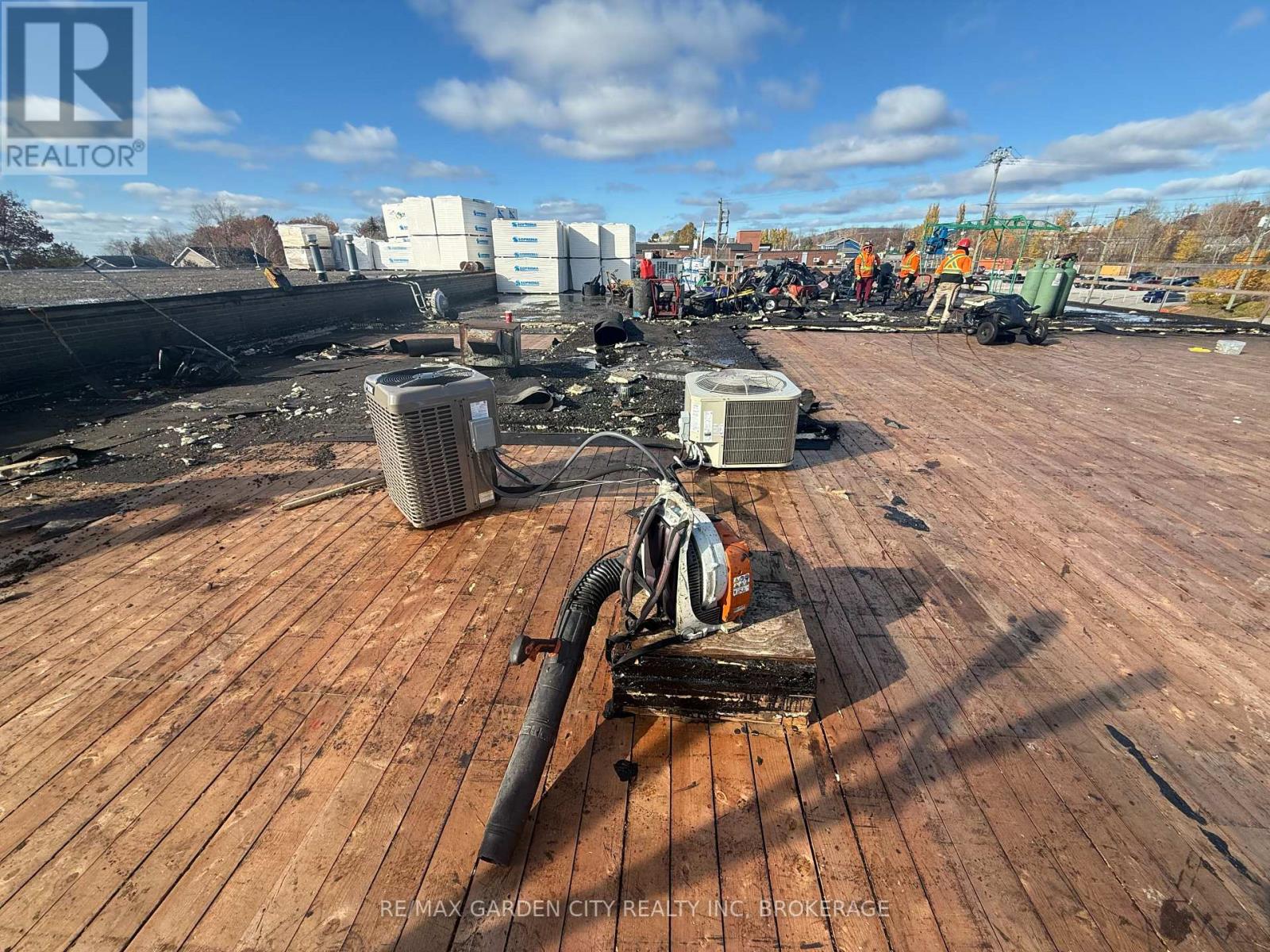 1065 MAIN STREET W STREET