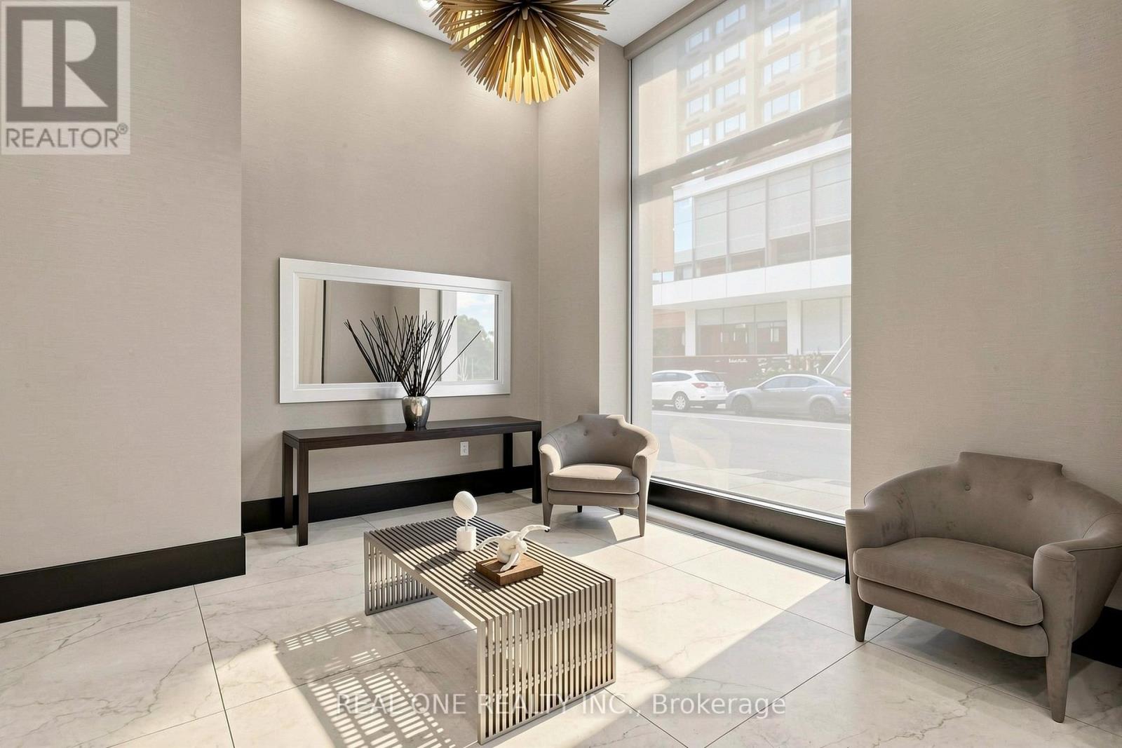 1603 - 21 BALMUTO STREET