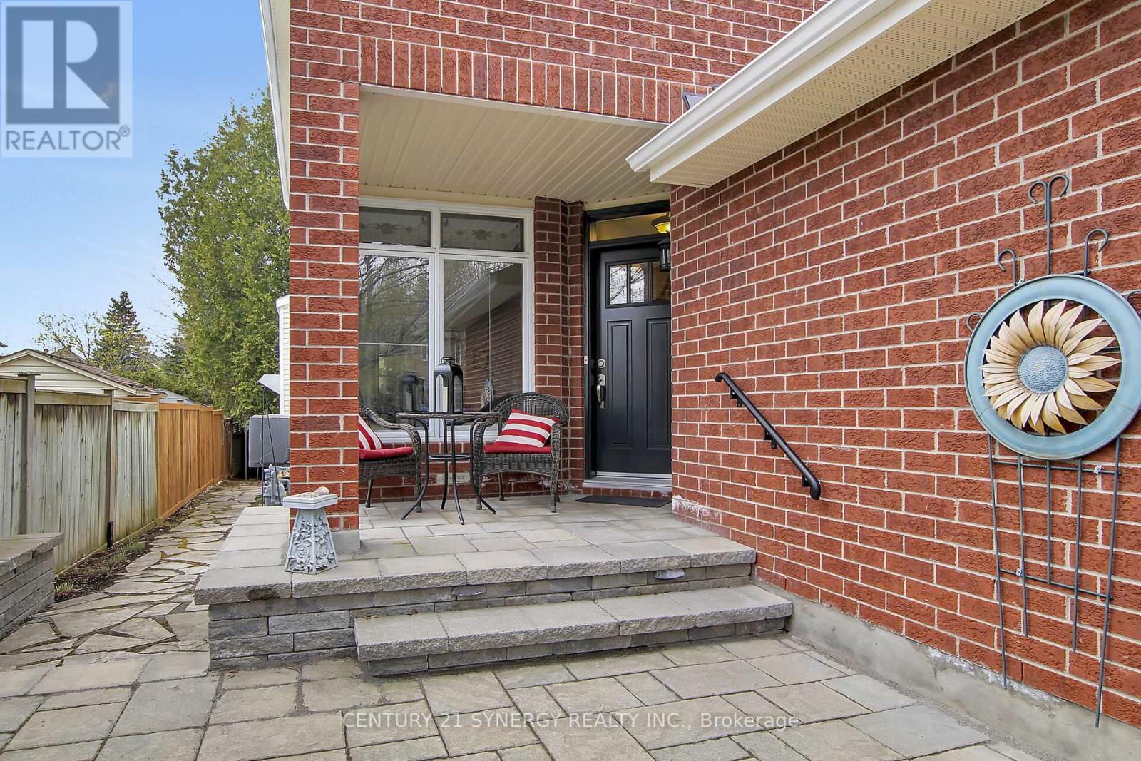 132 SPRINGCREEK CRESCENT