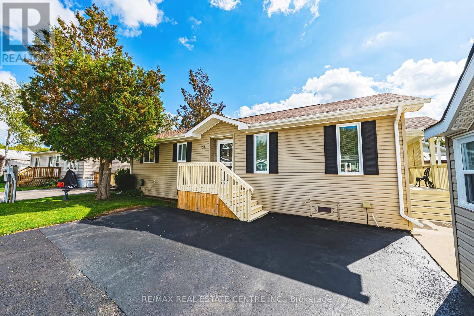 32 WATER STREET PVT STREET