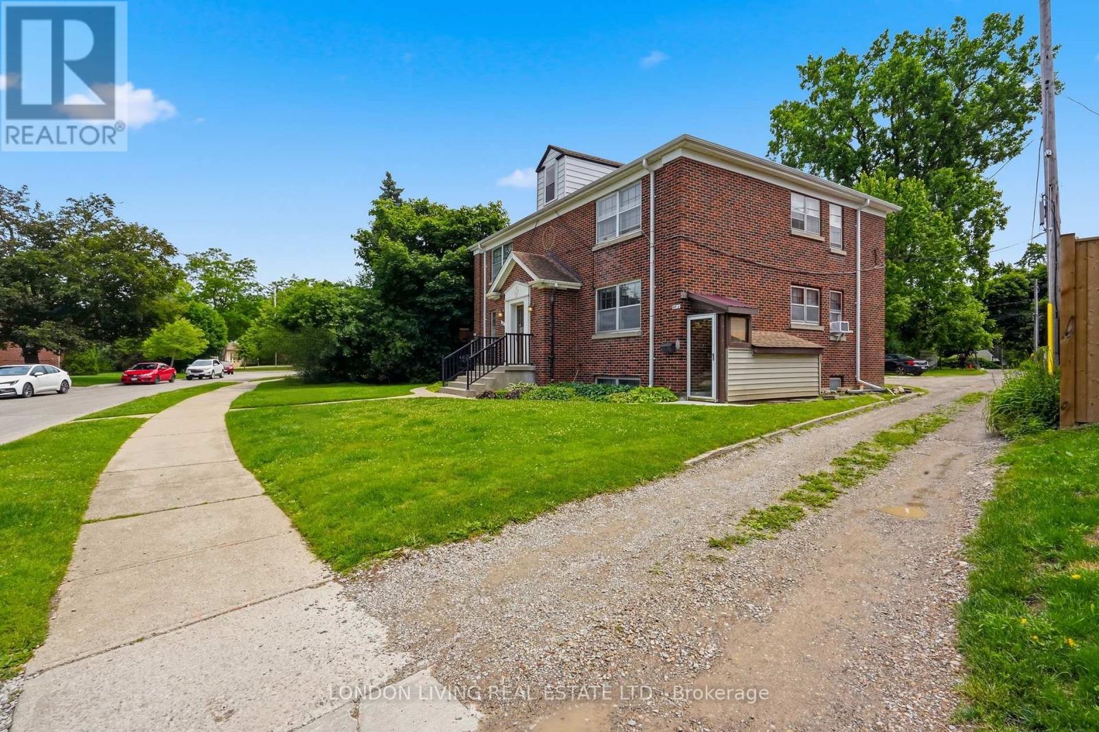 107 WINDSOR CRESCENT