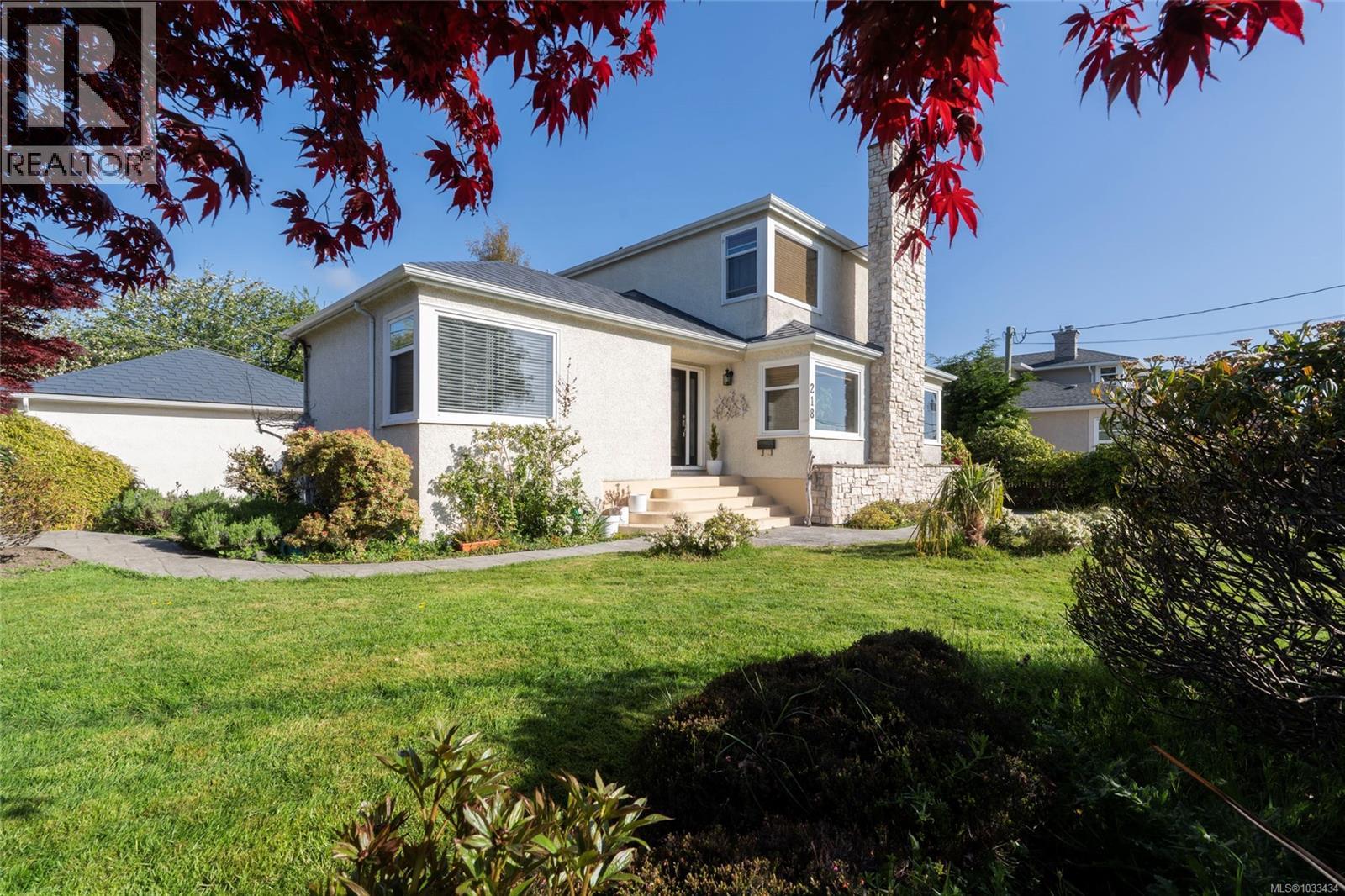 218 Beach Dr