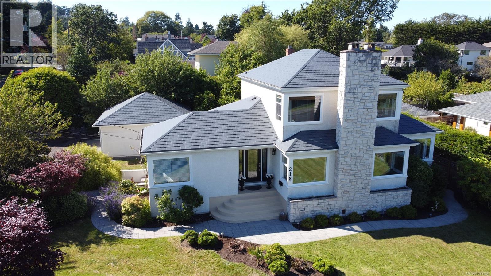 218 Beach Dr