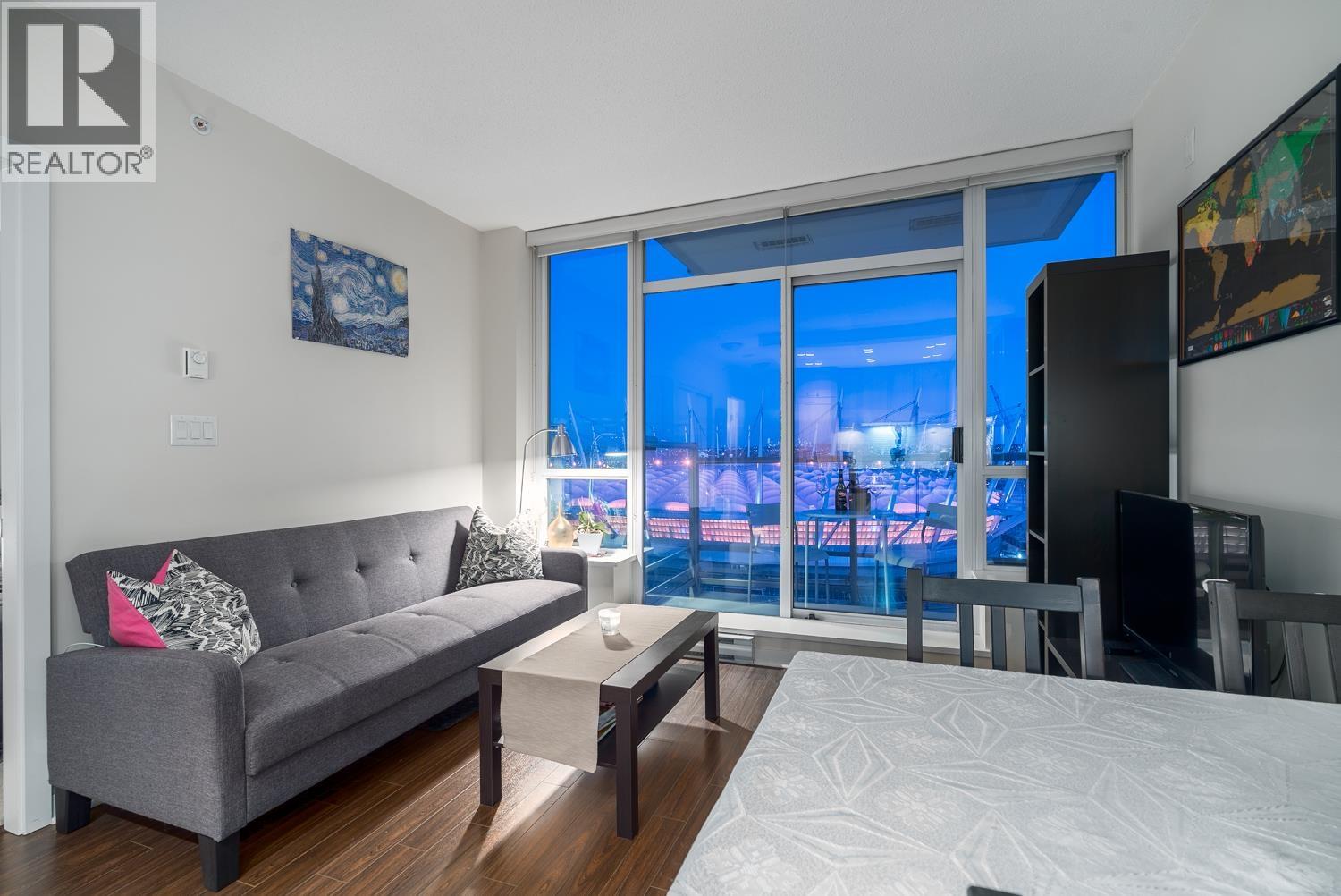1905 821 CAMBIE STREET