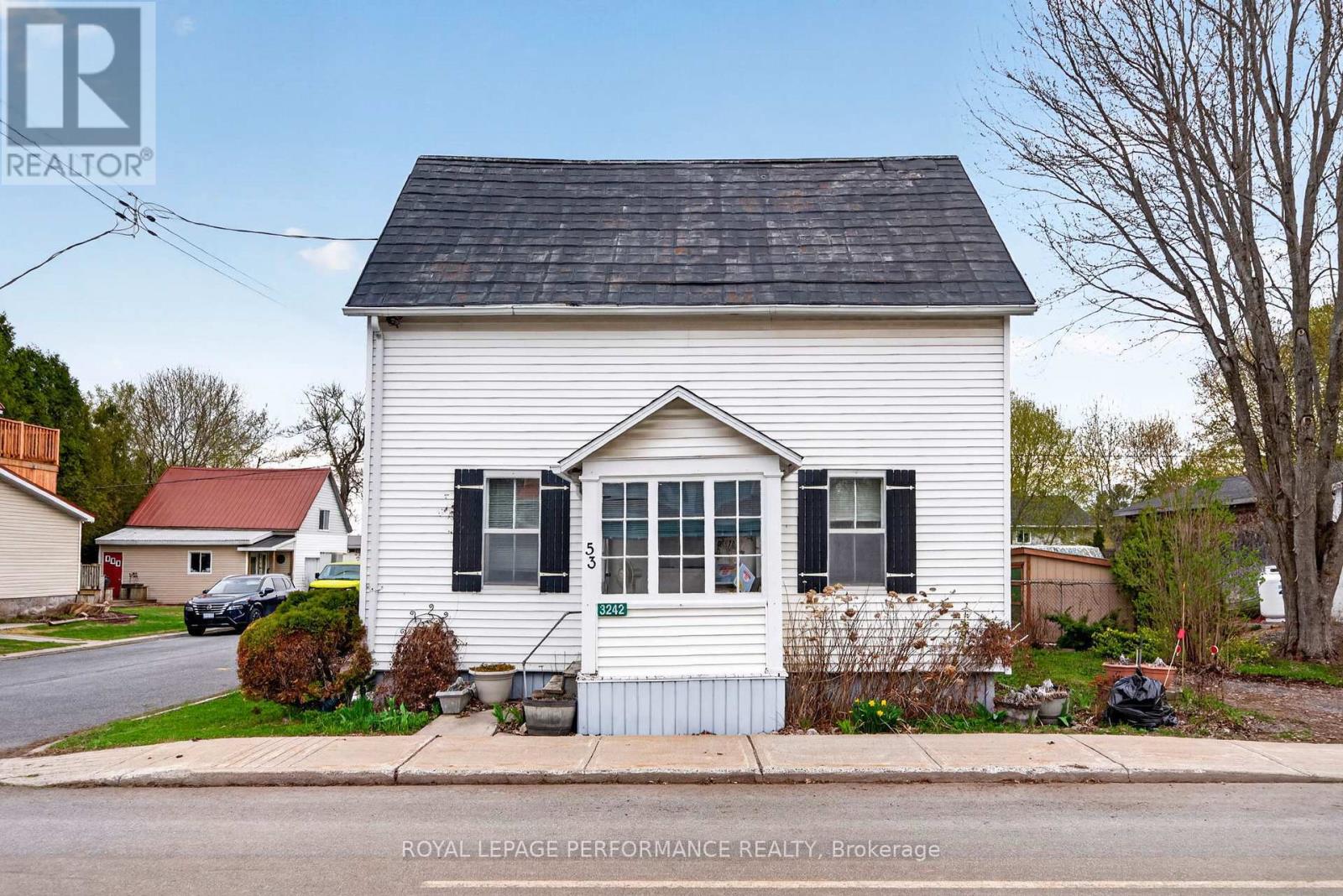 3242 AVONMORE MAIN STREET