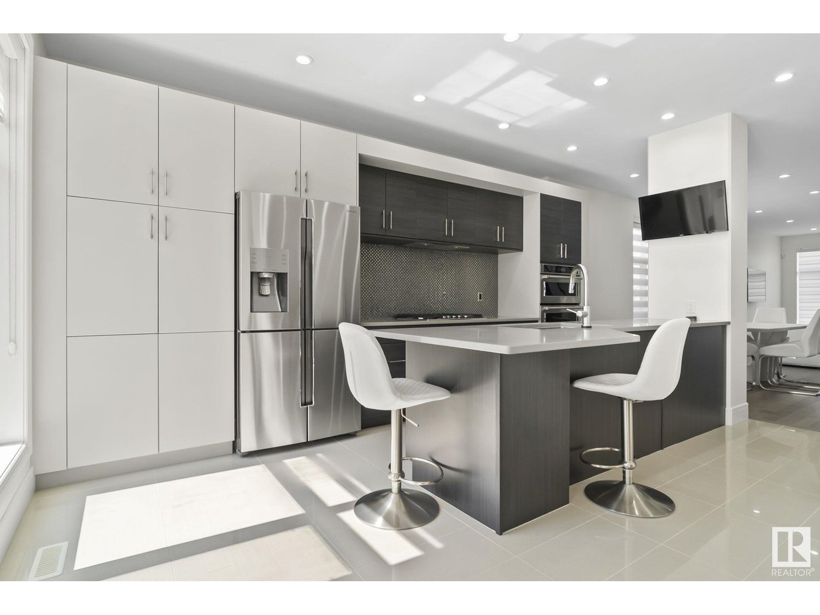 14041 101a AV NW NW
