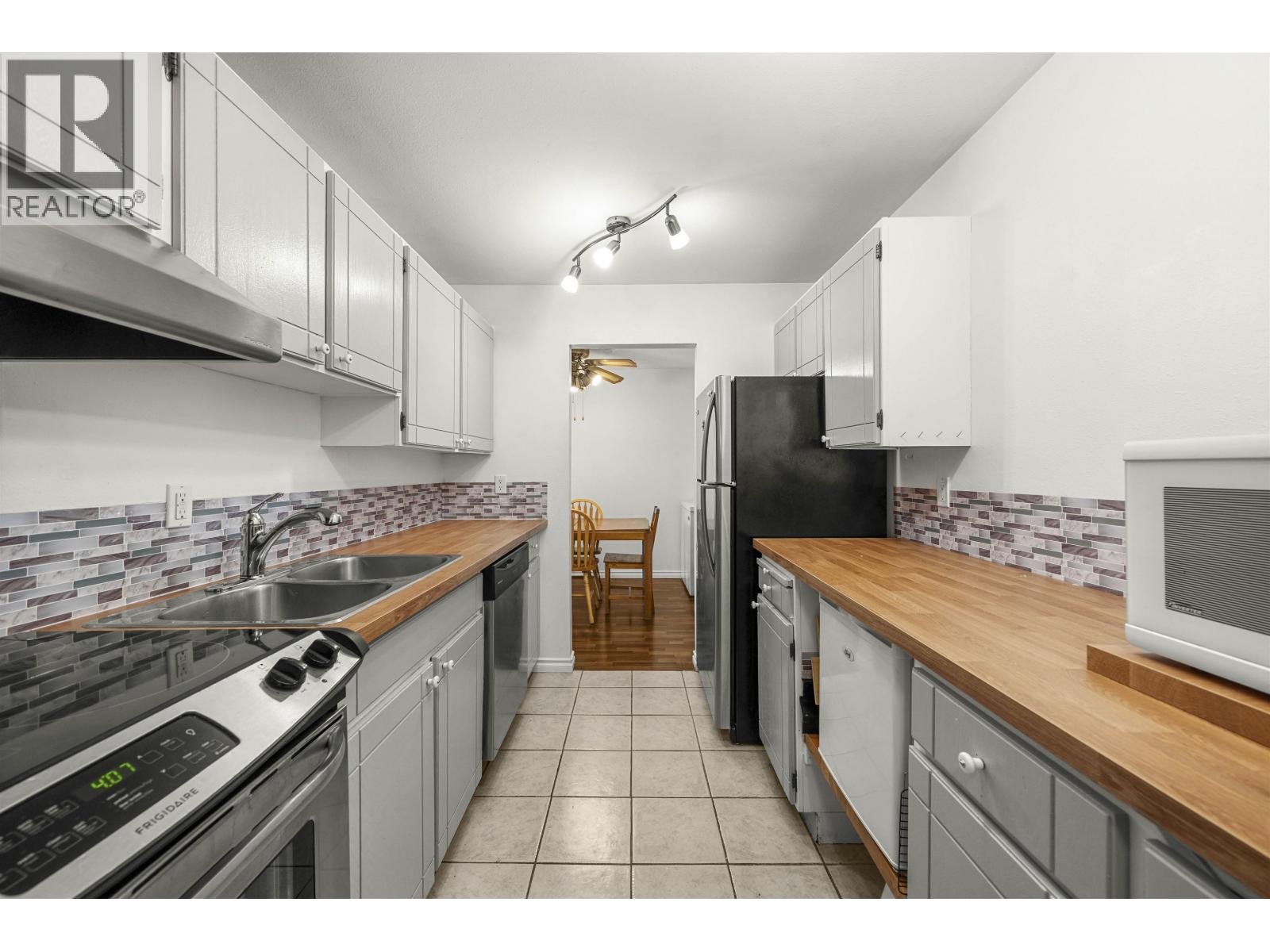 312 3451 SPRINGFIELD DRIVE