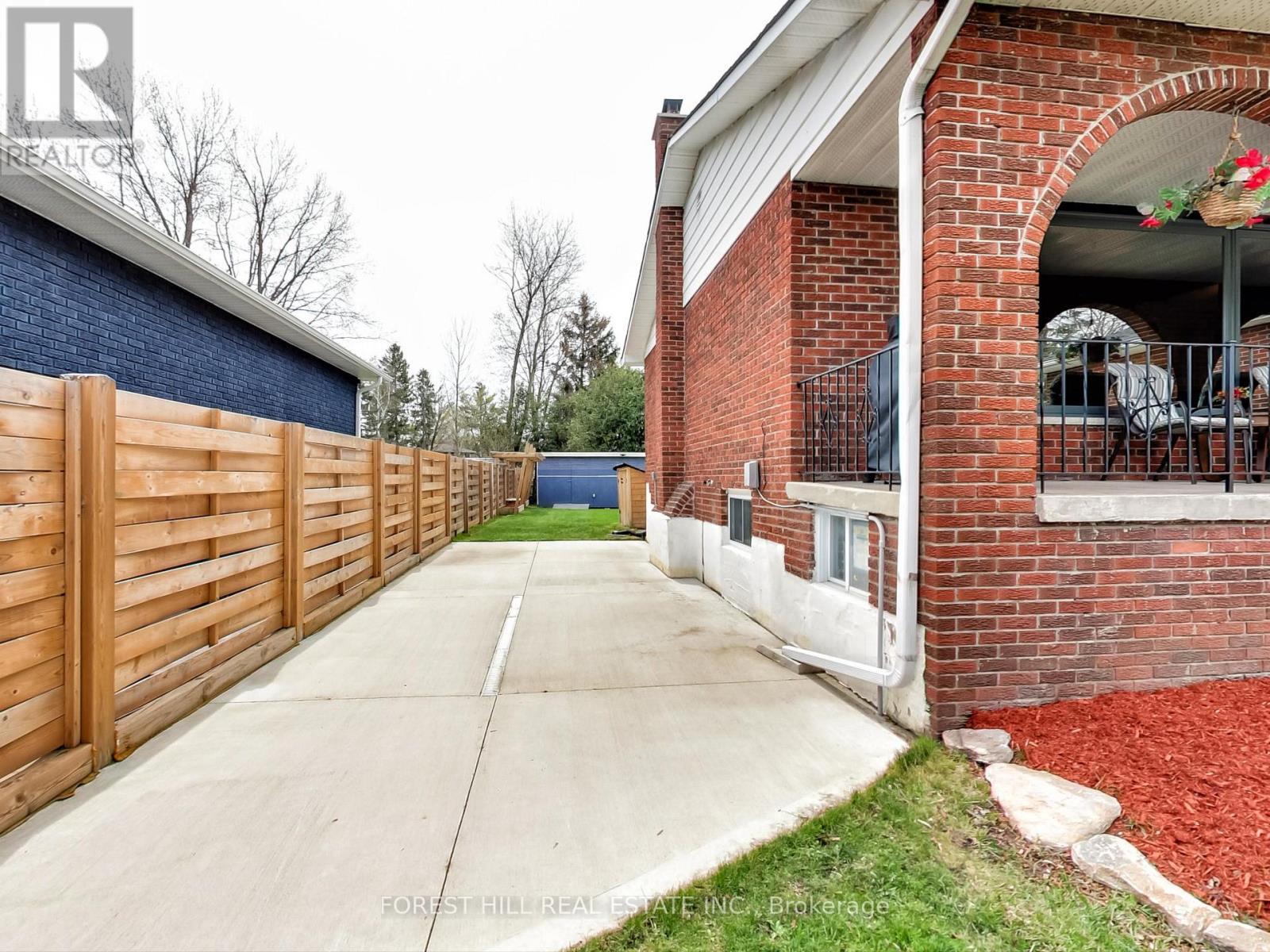1153 VERNOR DRIVE