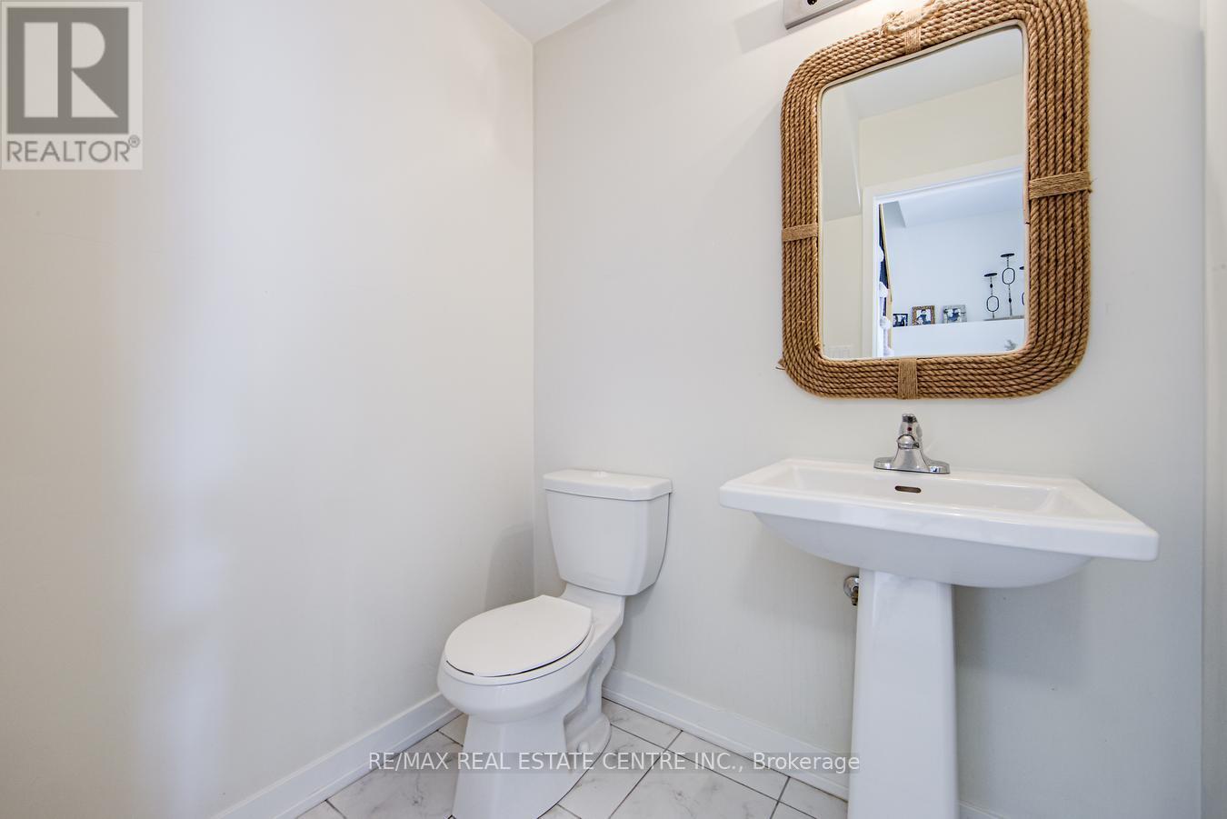 220 - 2550 CASTLEGATE CROSSING