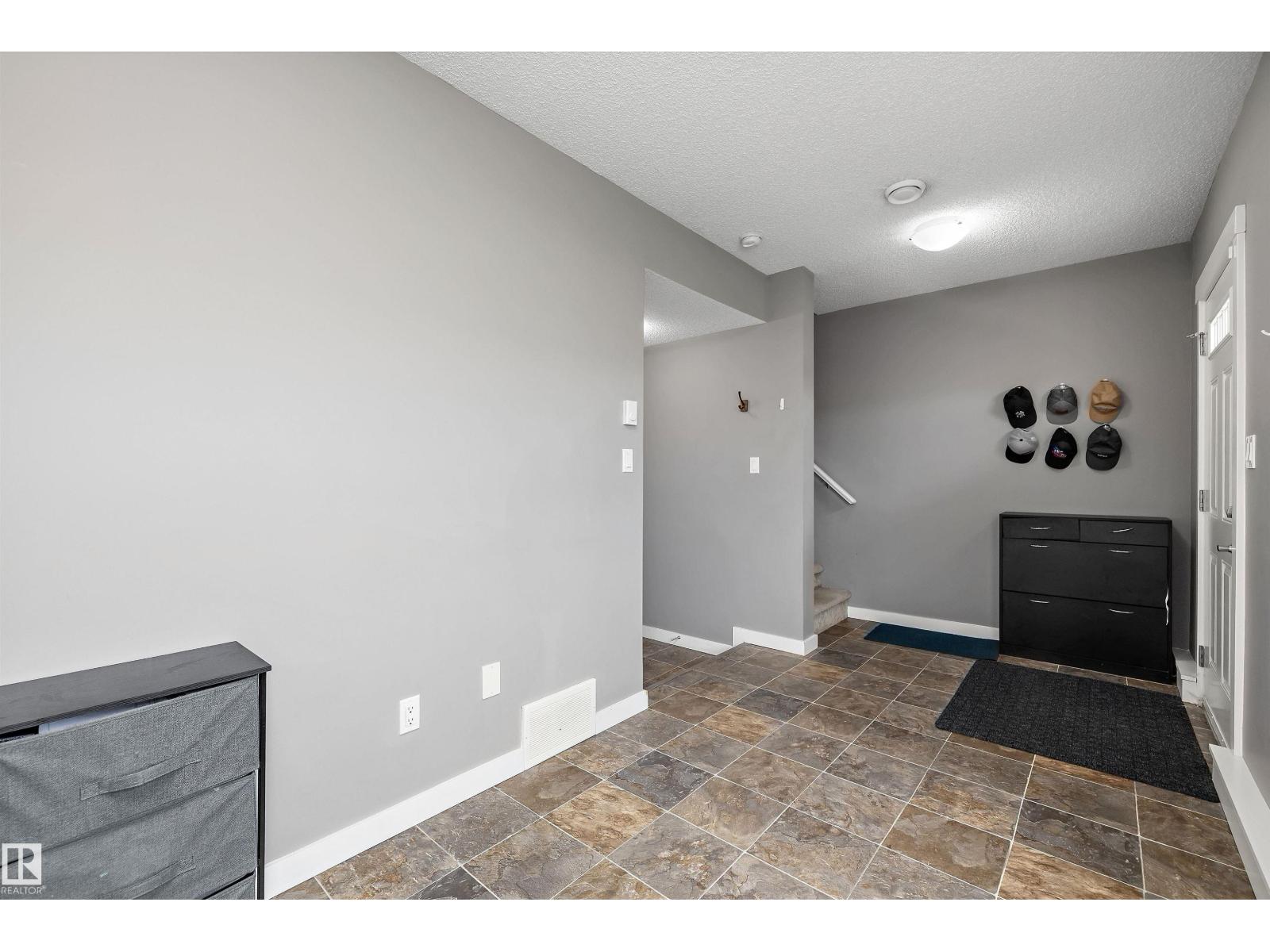 #2202 8530 94 ST