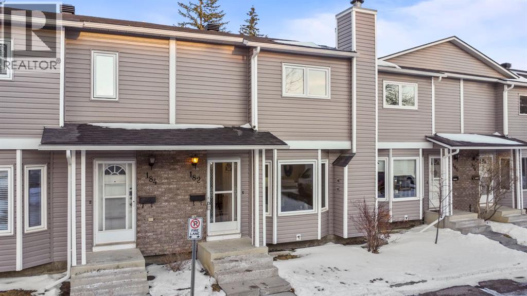 182 Riverglen Park SE