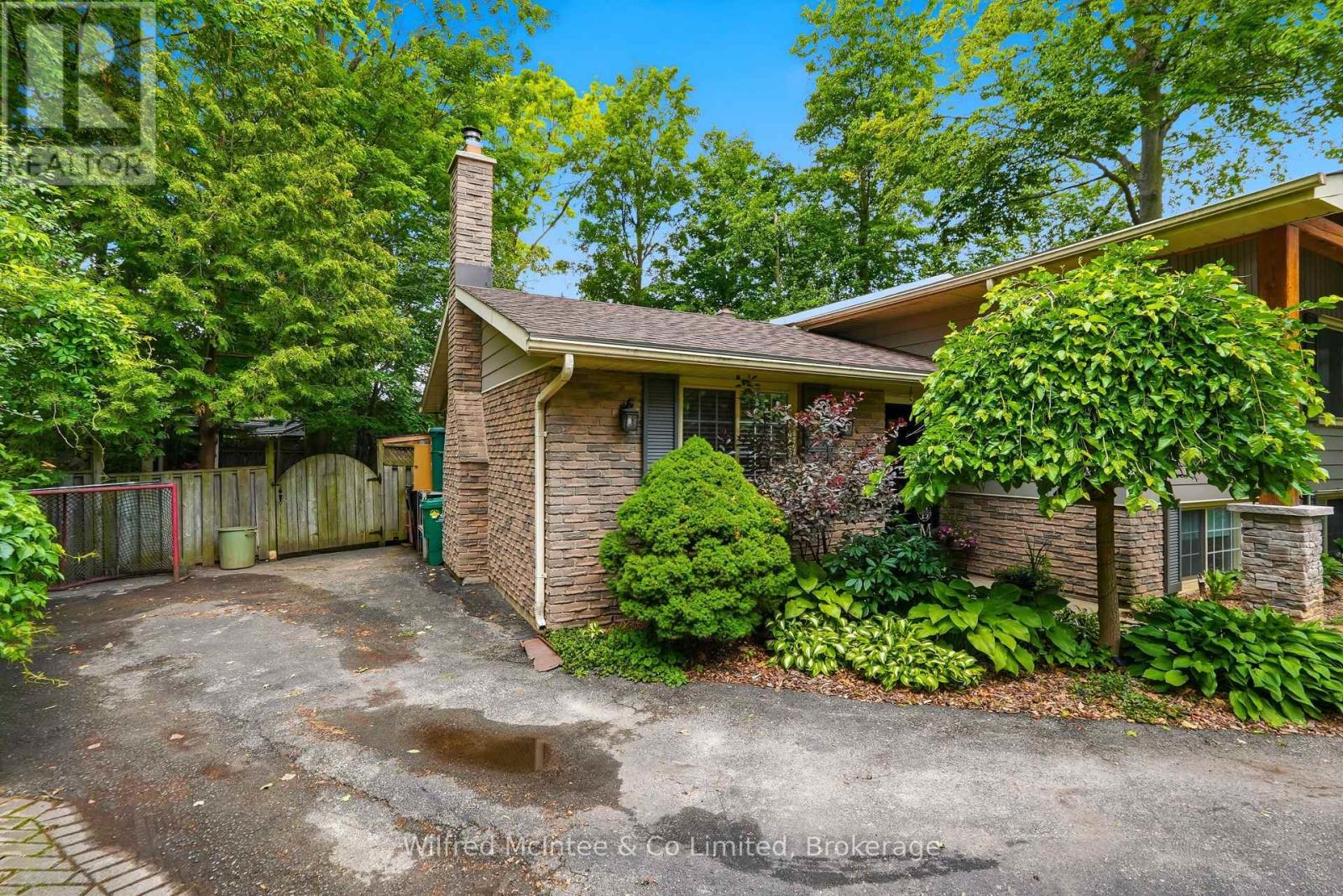 28 NUTHATCH PLACE