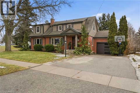 86 ELM Street Brantford ON N3R4V2