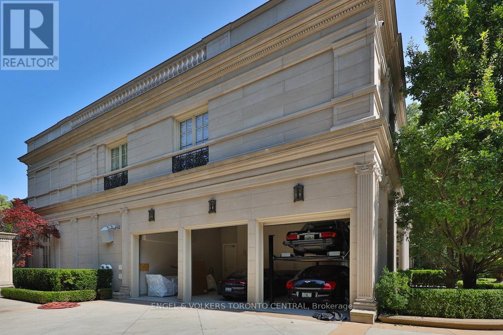 489 LAKESHORE ROAD E