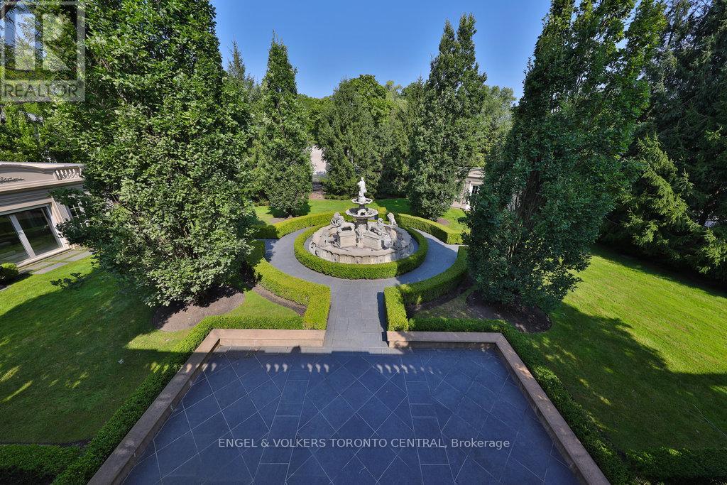 489 LAKESHORE ROAD E