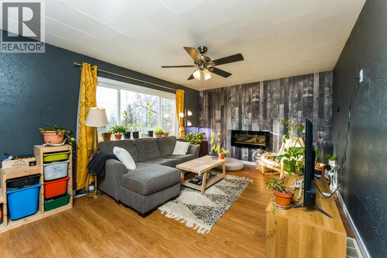 1180 CUDDIE CRESCENT