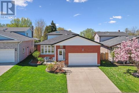 11 STONEHENGE Place Kitchener ON N2N2M8