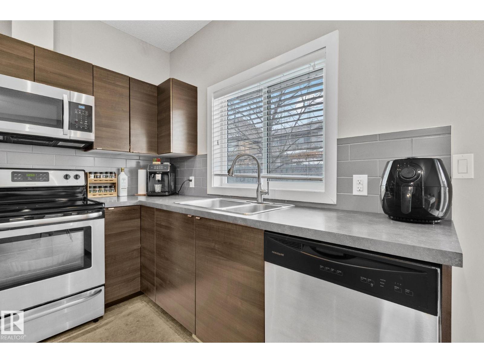 #11 3710 ALLAN DR SW