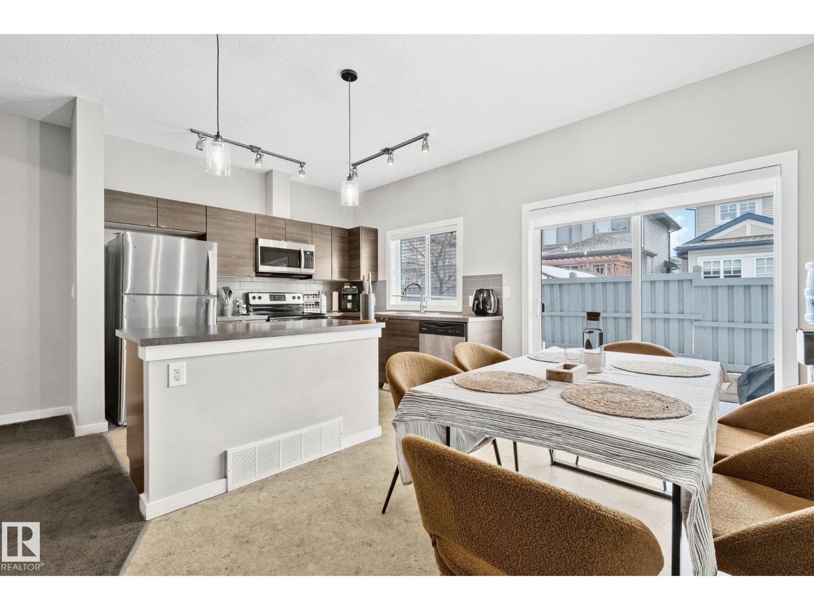 #11 3710 ALLAN DR SW