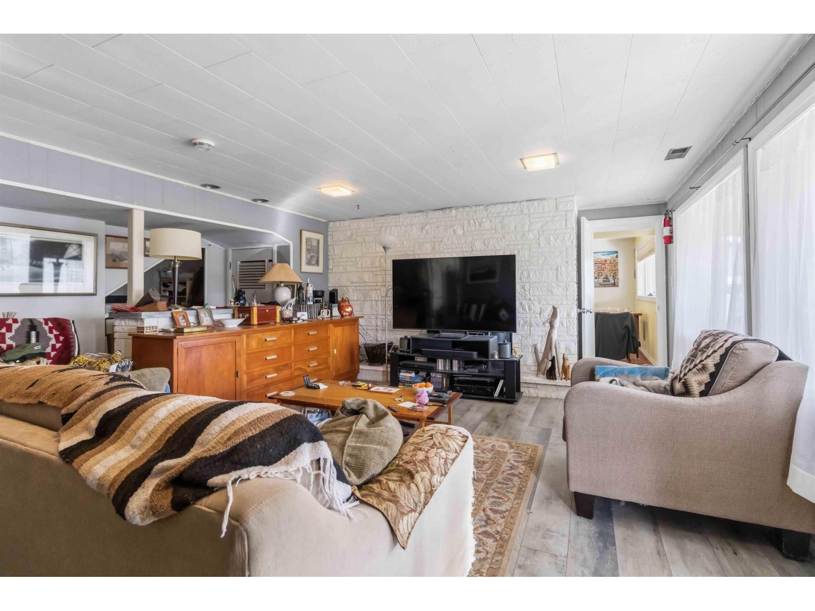 10005 KENSWOOD DRIVE|Little Mountain