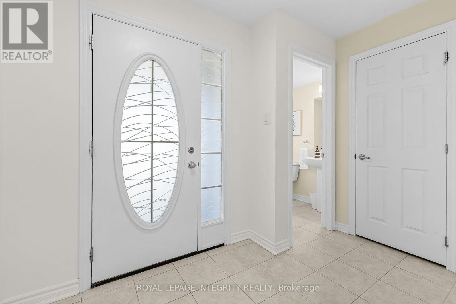 1002 LABURNUM WALK