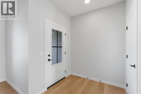 176 Lawson Lane SE Airdrie AB T4A3P3