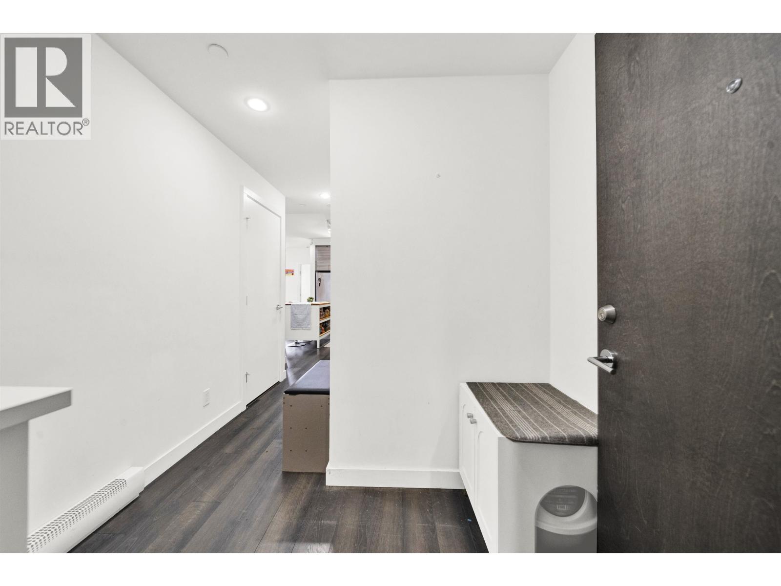 307 200 NELSON'S CRESCENT