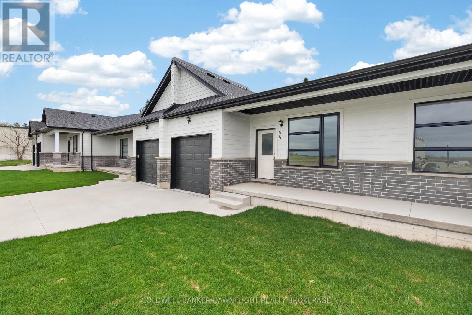 54 MOONLIGHT COURT