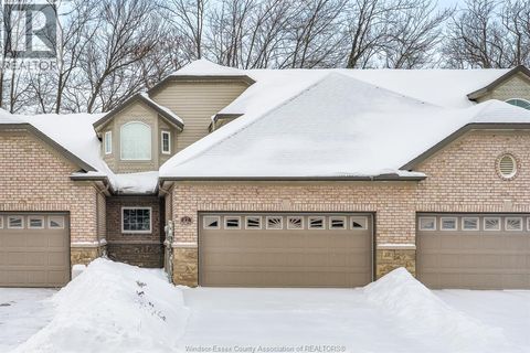 12 LAKESIDE CRESCENT Kingsville ON N9Y4C1