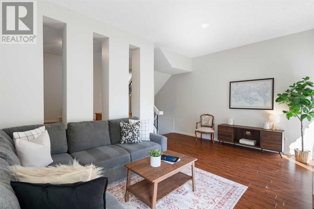 48, 99 Midpark Gardens SE