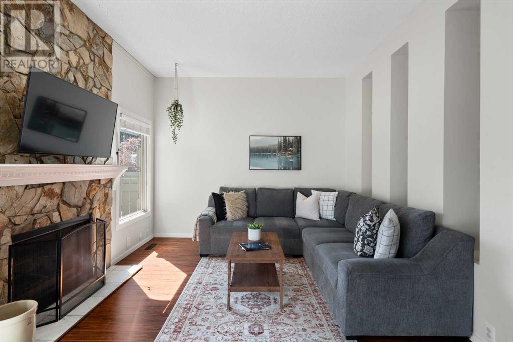 48, 99 Midpark Gardens SE