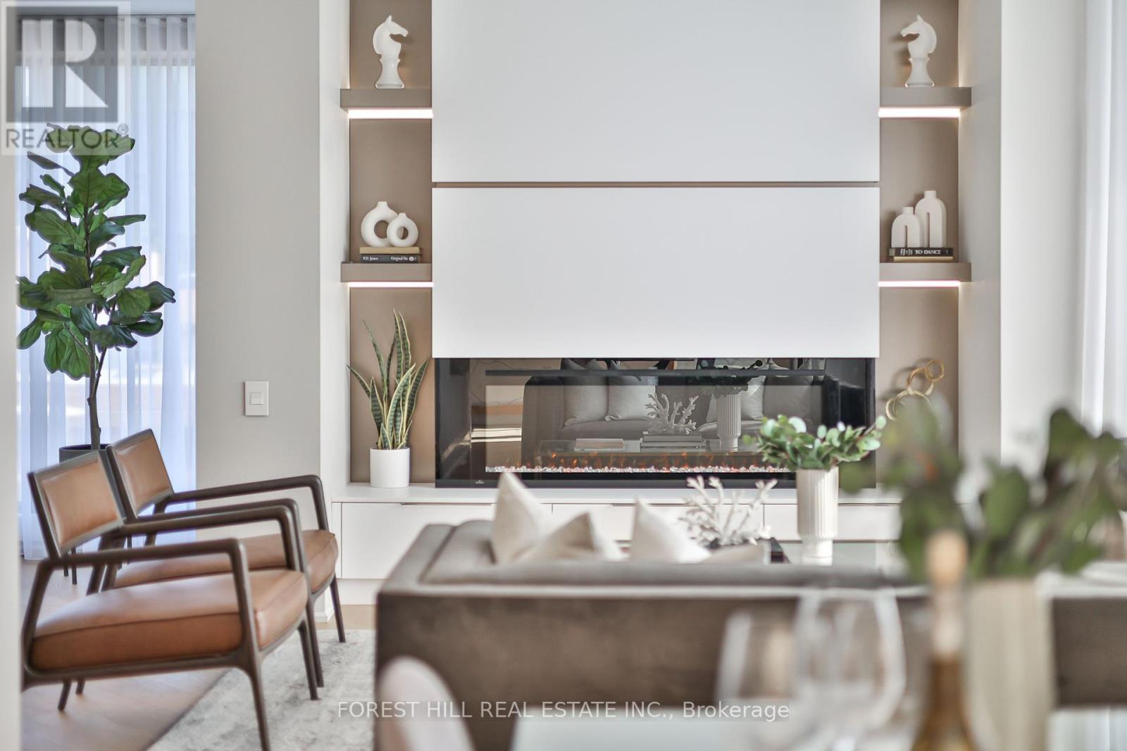 301 - 342 SPADINA ROAD