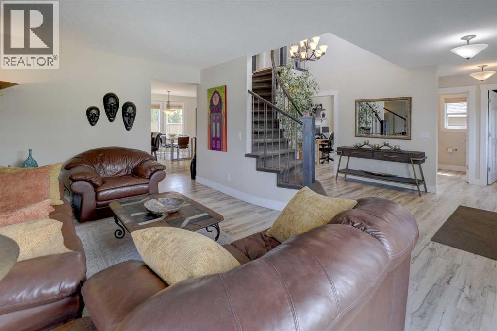 8 Canoe Road SW
