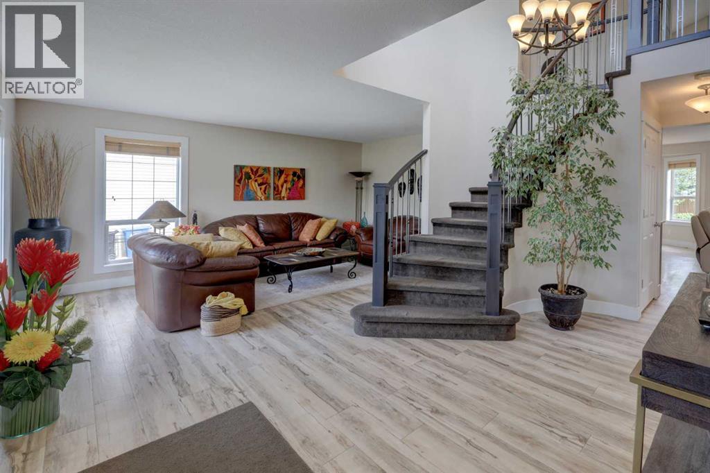8 Canoe Road SW