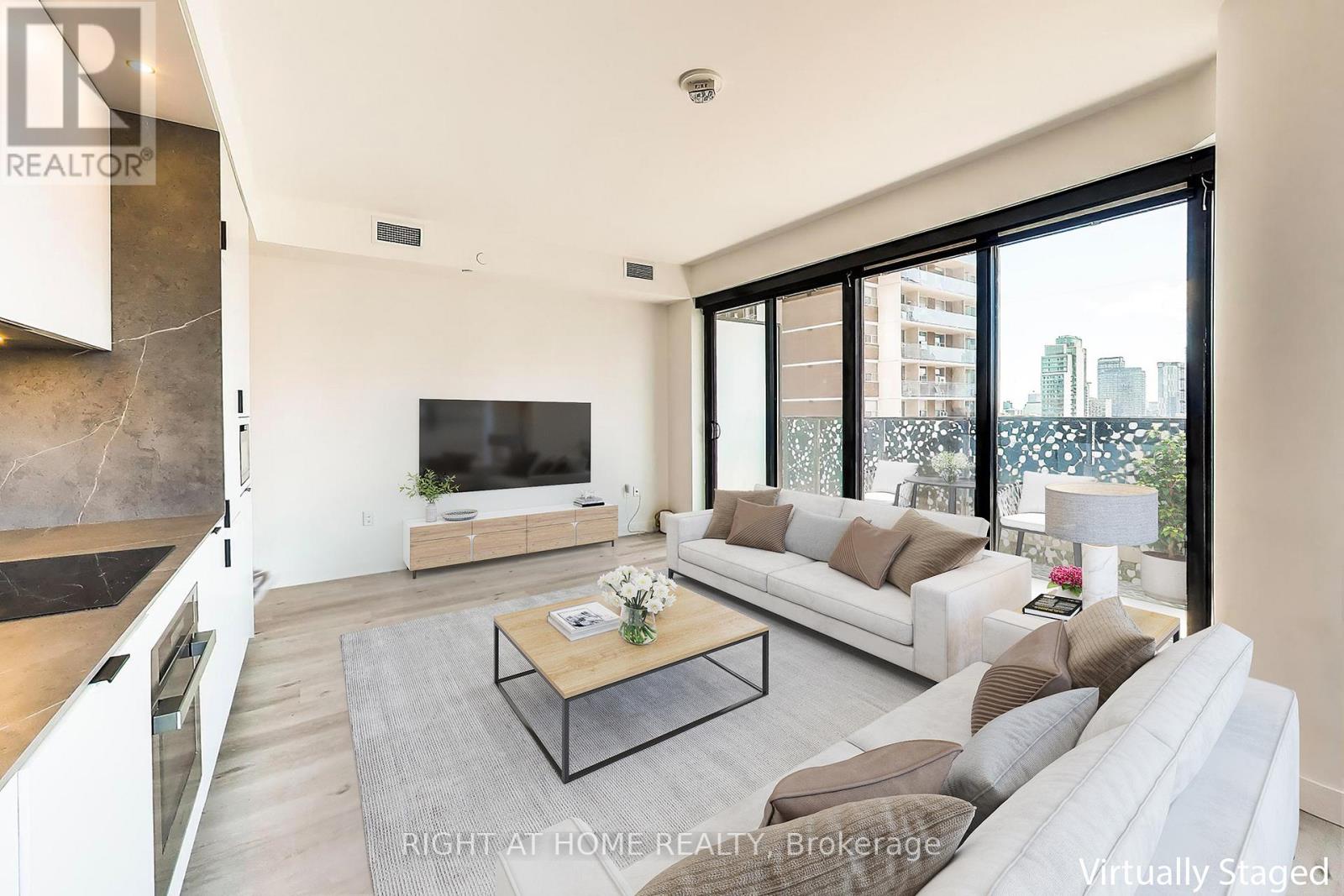 1406 - 55 CHARLES STREET E