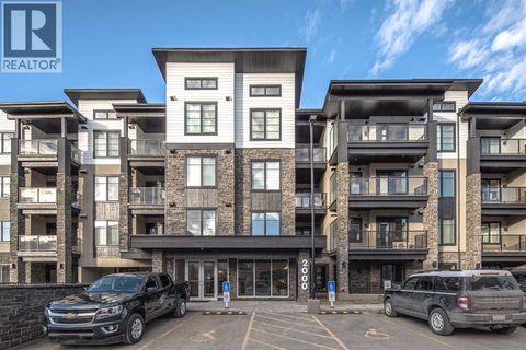 2217, 2117 81 Street SW Calgary AB T3H6H5