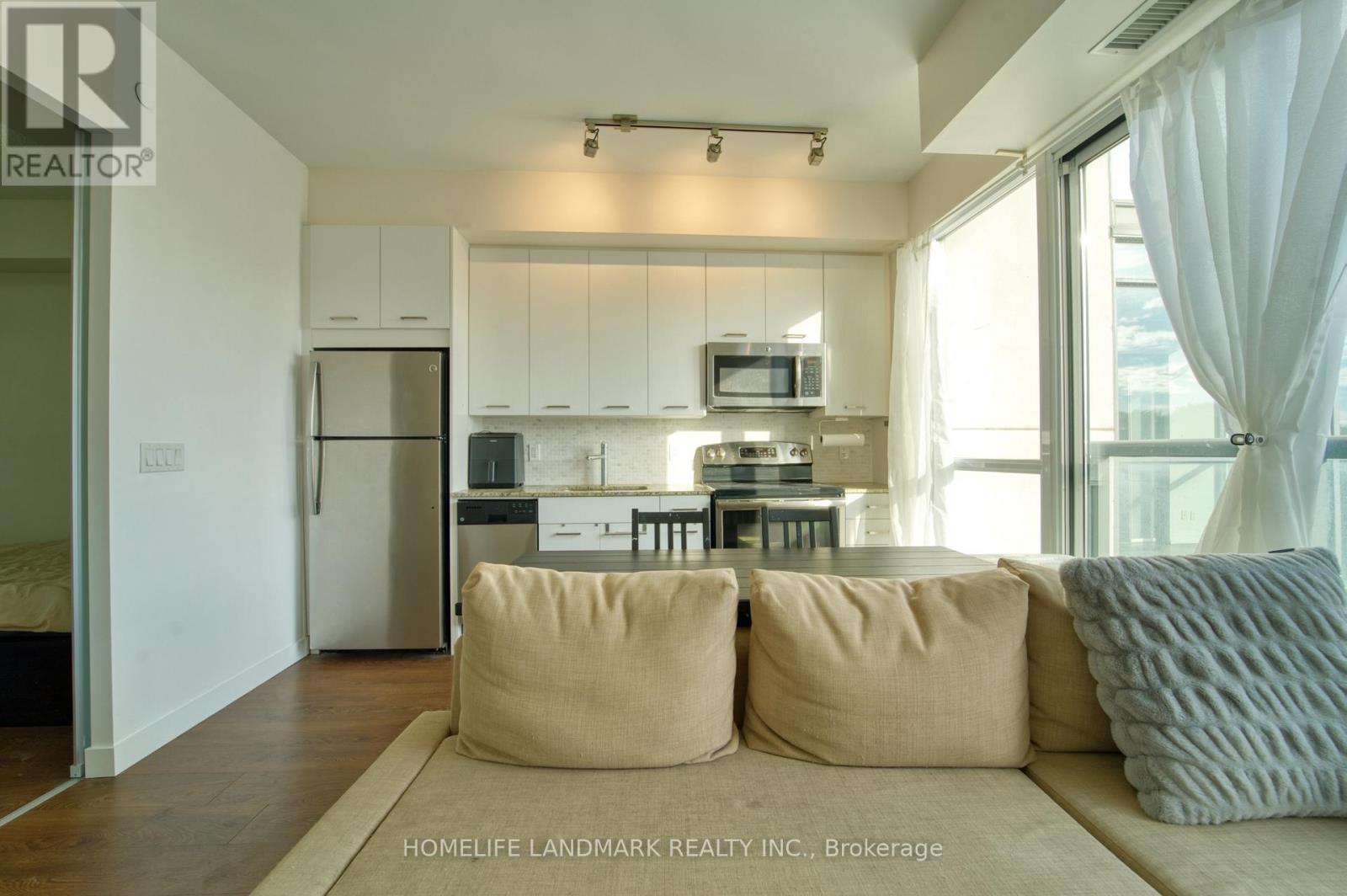 509 - 2055 DANFORTH AVENUE