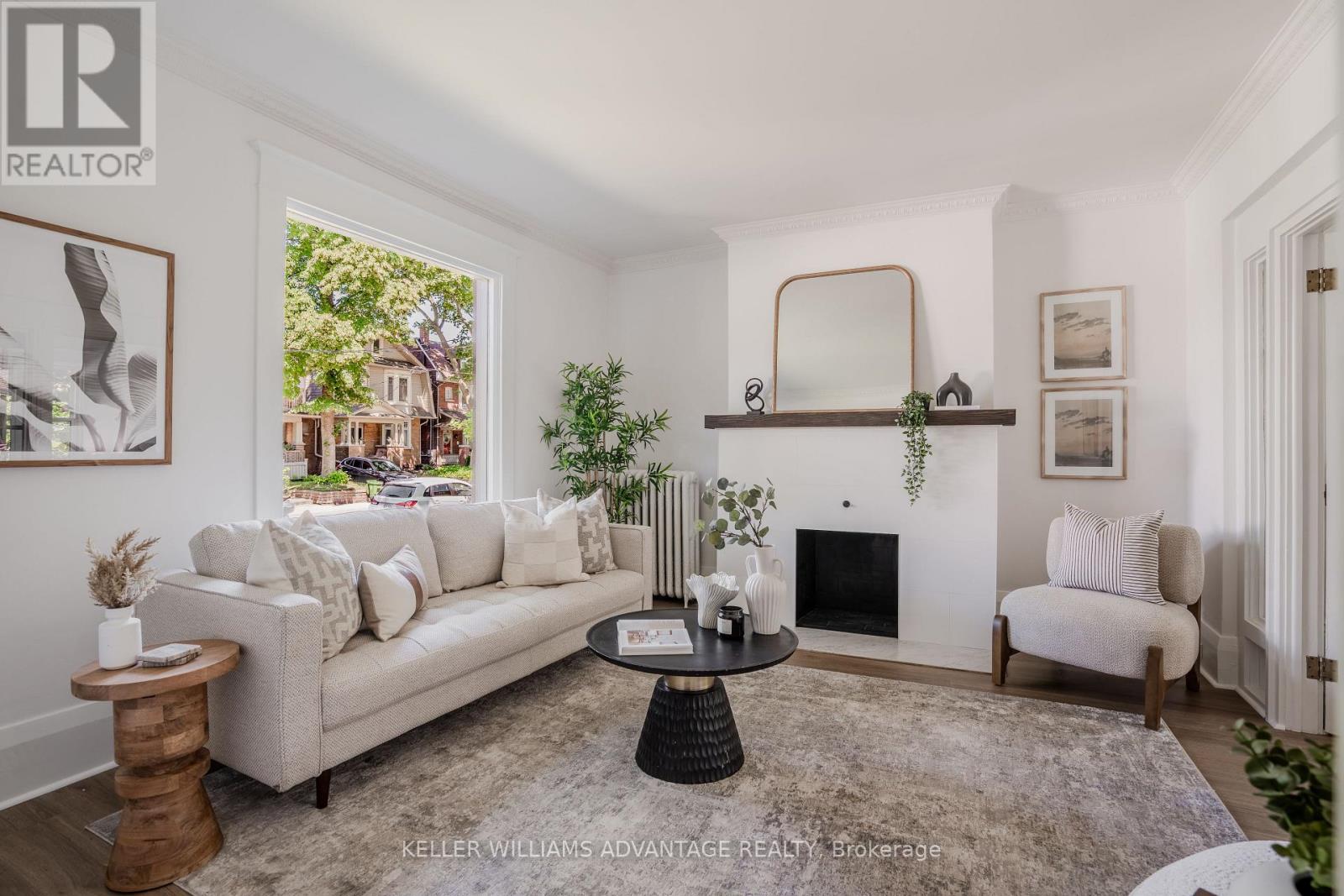 3 COLUMBINE AVENUE