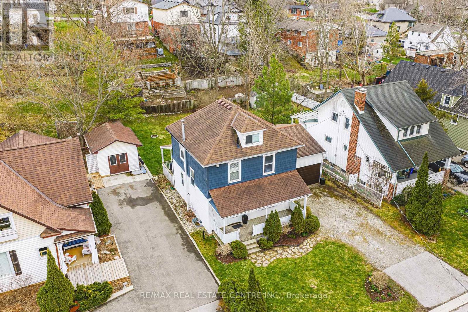 30 GRAND AVENUE