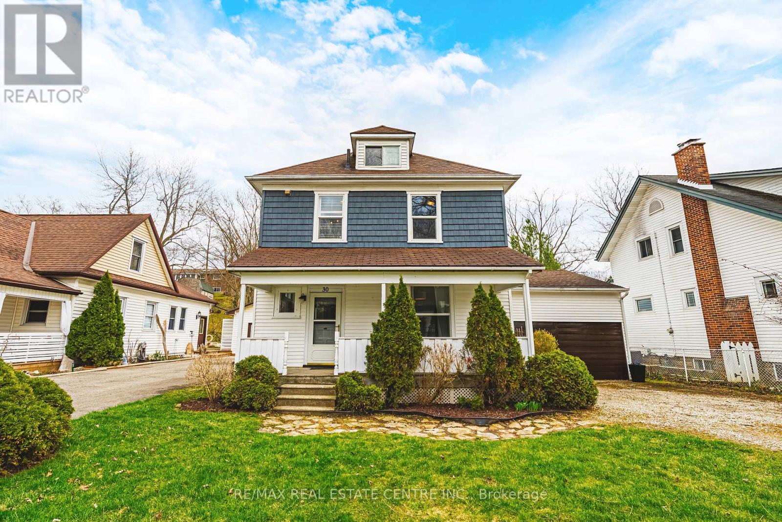 30 GRAND AVENUE