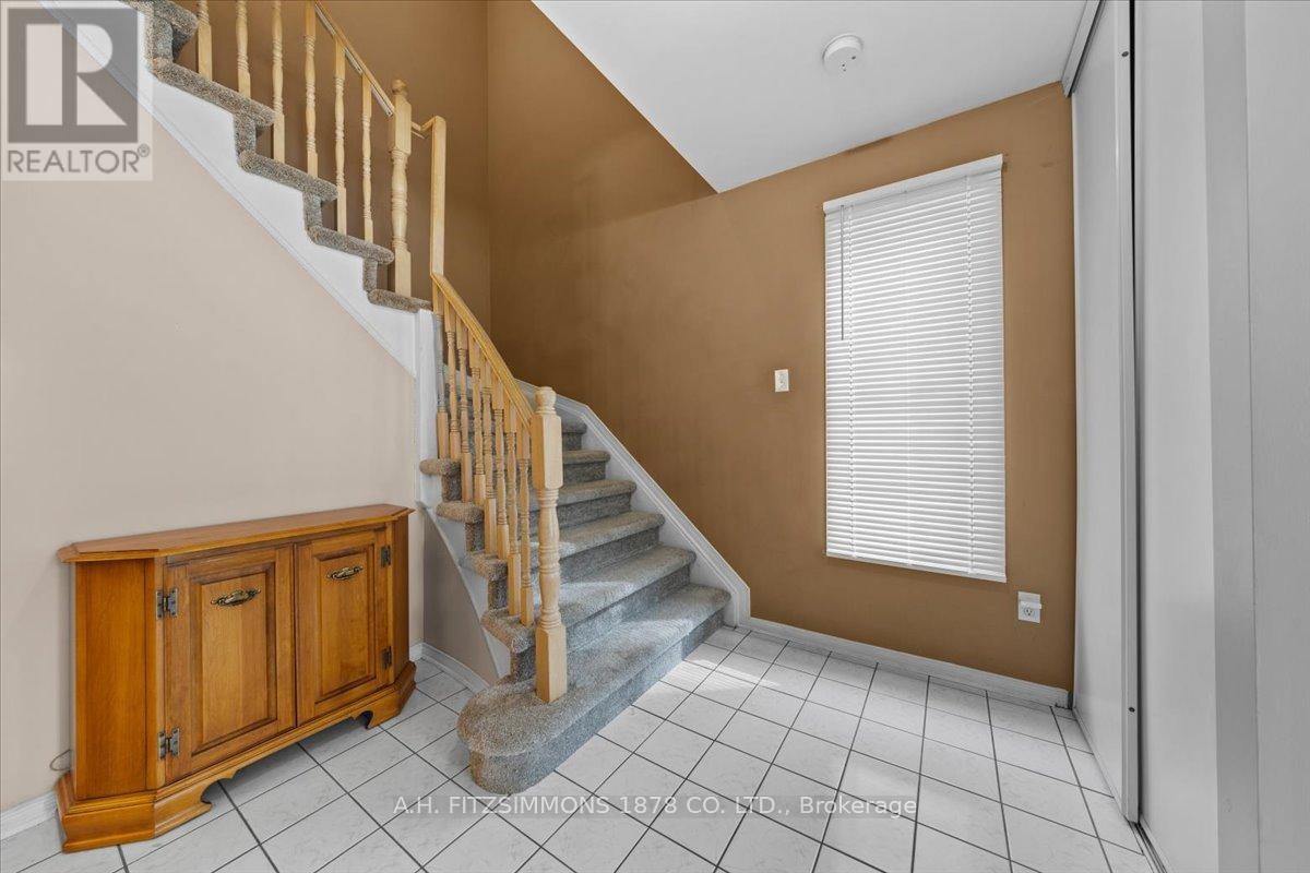 1909 HENNESSY CRESCENT