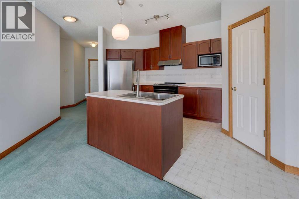 130, 1920 14 Avenue NE