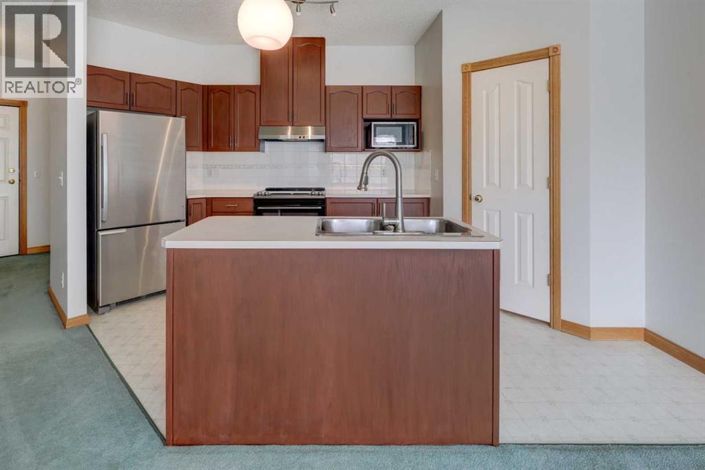 130, 1920 14 Avenue NE